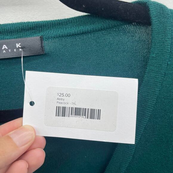 MAK Sweater Cardigan Womens 1X Dark Teal Green V Neck Button Up Lightweight - Picture 7 of 7